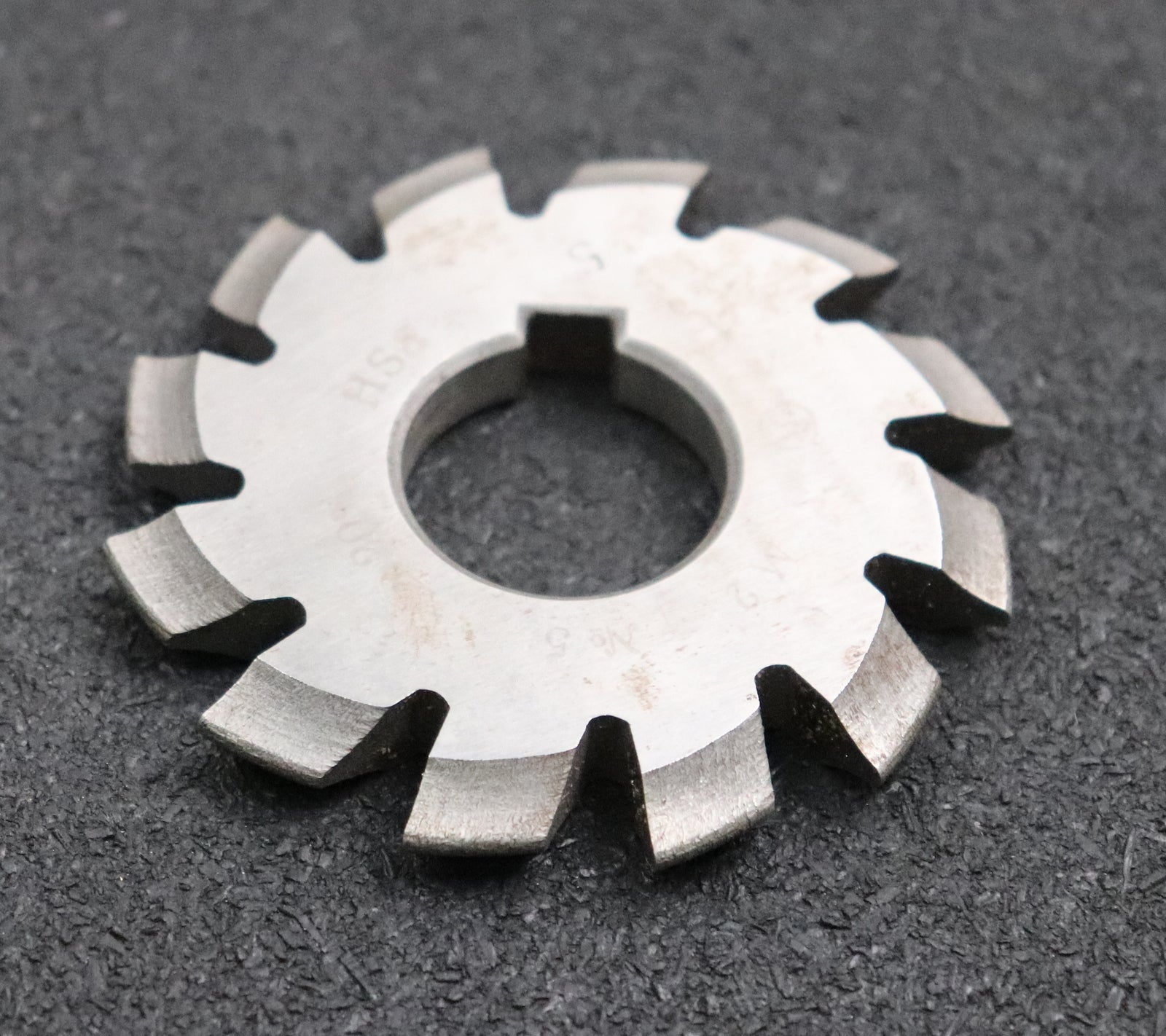 Bild des Artikels Zahnformfräser-gear-profile-cutter-m=-2mm-Nr.-5-für-Zähnezahlbereich-Z=-26-34