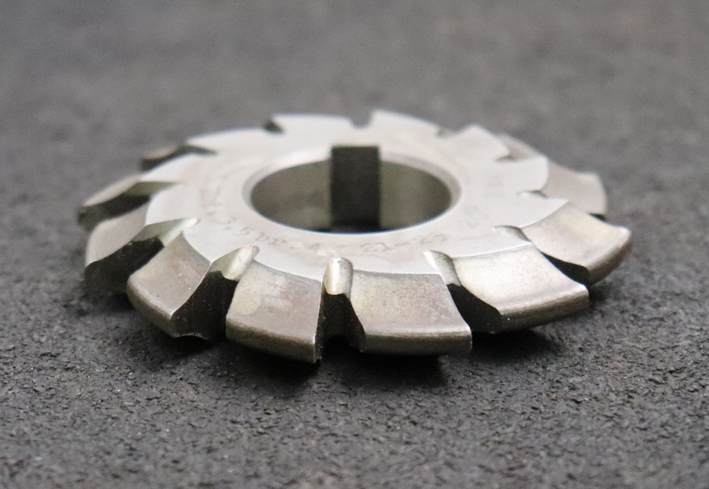 Bild des Artikels JAL-Zahnformfräser-gear-profile-cutter-m=-3,5mm-Nr.-4-Zähnezahlbereich-Z=-21-25