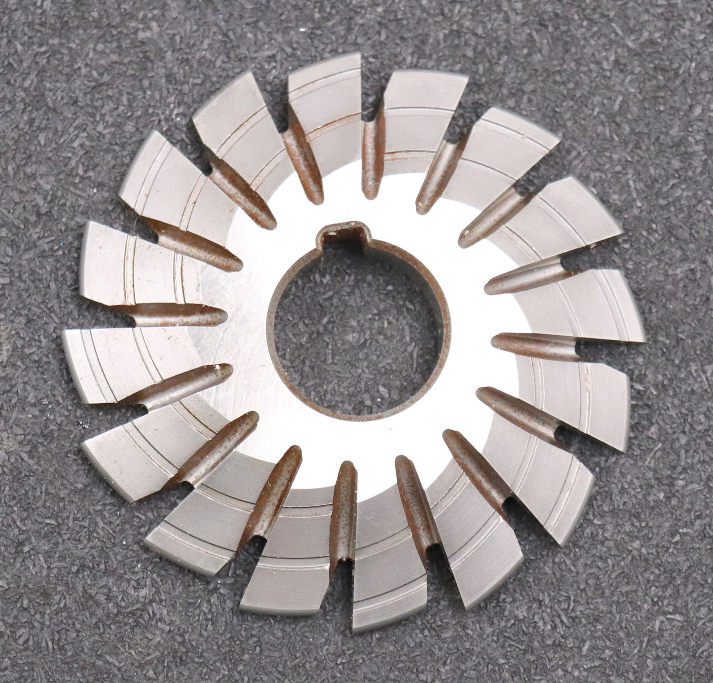 Bild des Artikels DOLD-asymmetrischer-Prismenfräser-E-22°/2a-Gesamtwinkel-22°-Flankenwinkel-22°/0°