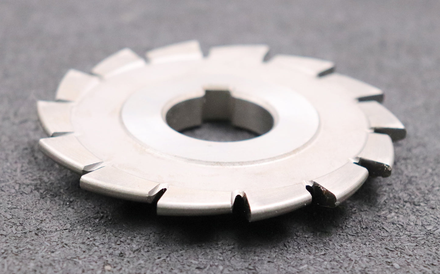 Bild des Artikels DOLD-asymmetrischer-Prismenfräser-E-22°/1-Gesamtwinkel-22°-Flankenwinkel-22°/0°