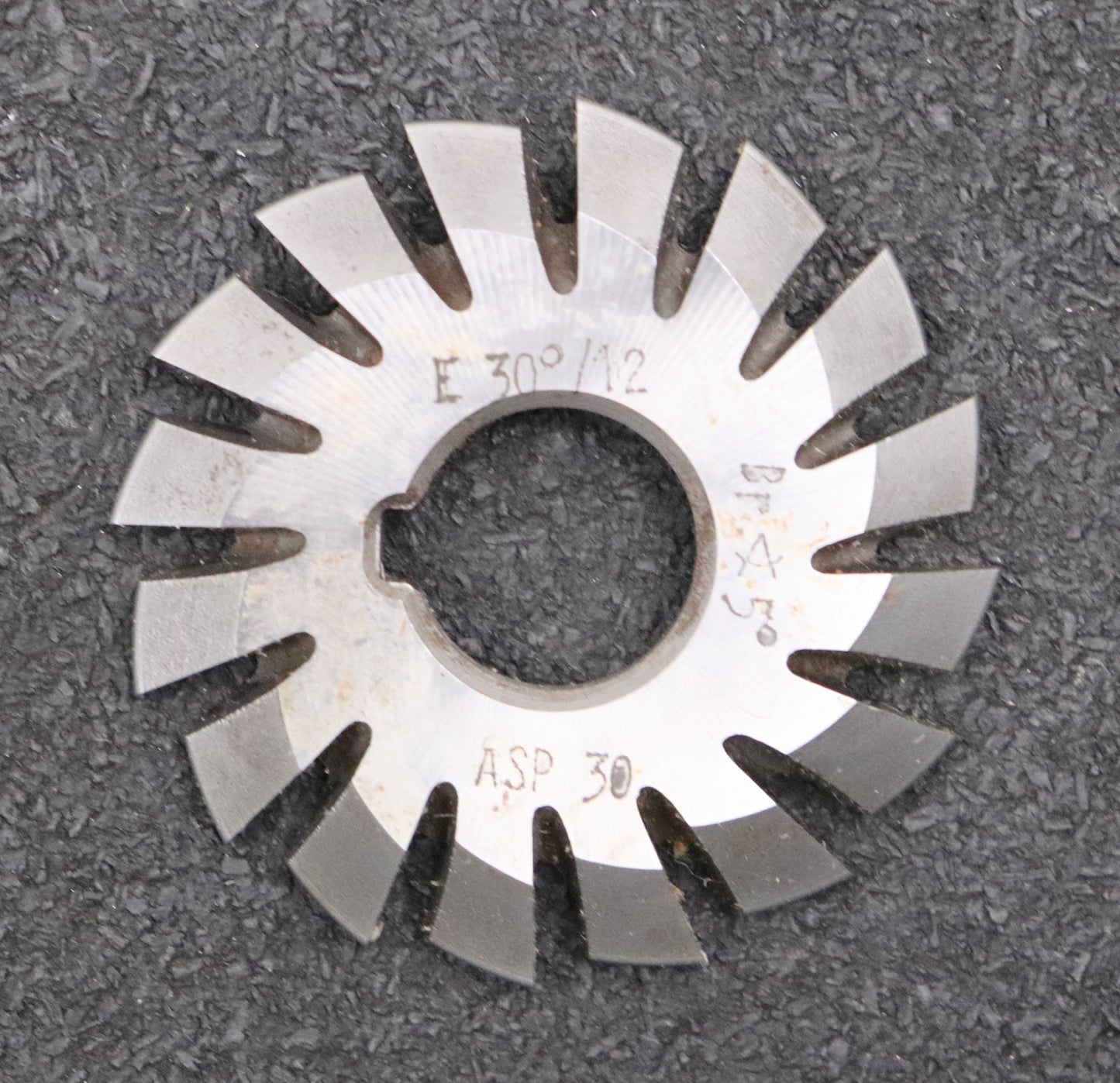 Bild des Artikels DOLD-asymmetrischer-Prismenfräser-E-30°/12-Gesamtwinkel-30°-Flankenwinkel-30°/0°