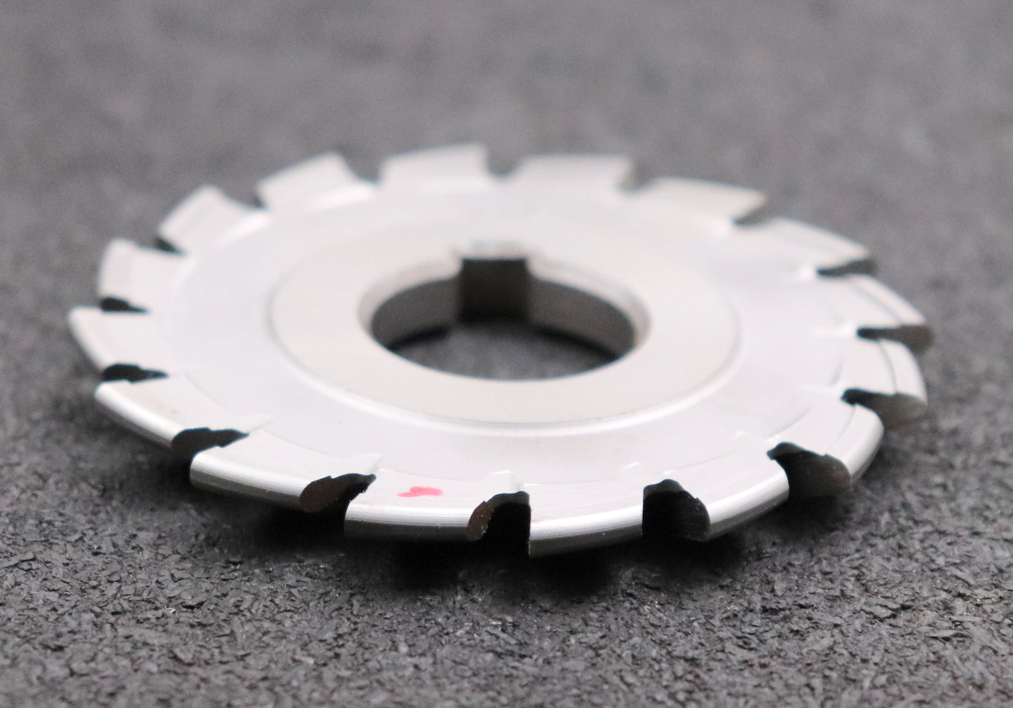 Bild des Artikels DOLD-asymmetrischer-Prismenfräser-E-24°/1-Flankenwinkel-24°/0°-Gesamtwinkel-24°