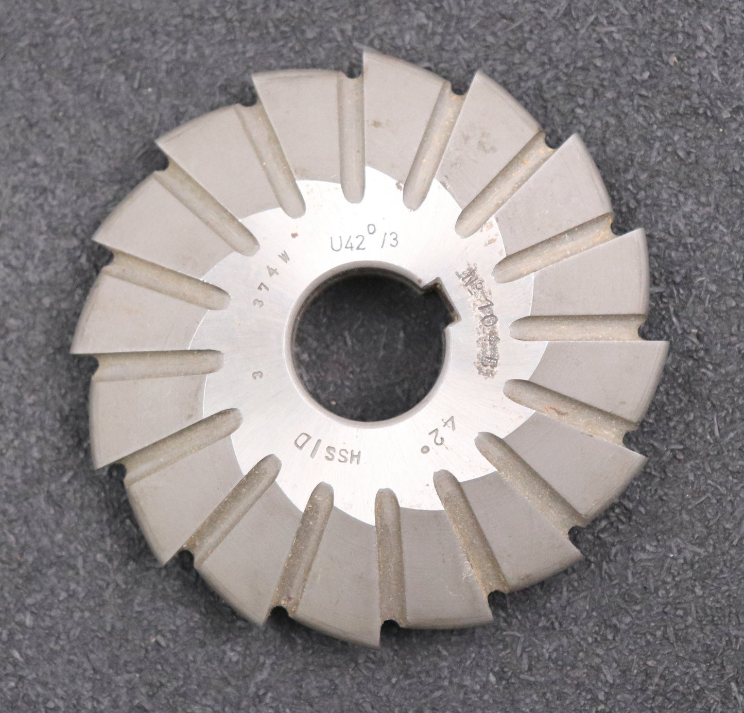 Bild des Artikels DOLD-asymmetrischer-Prismenfräser-U-42°/3-Gesamtwinkel-42°-Flankenwinkel-25°/17°