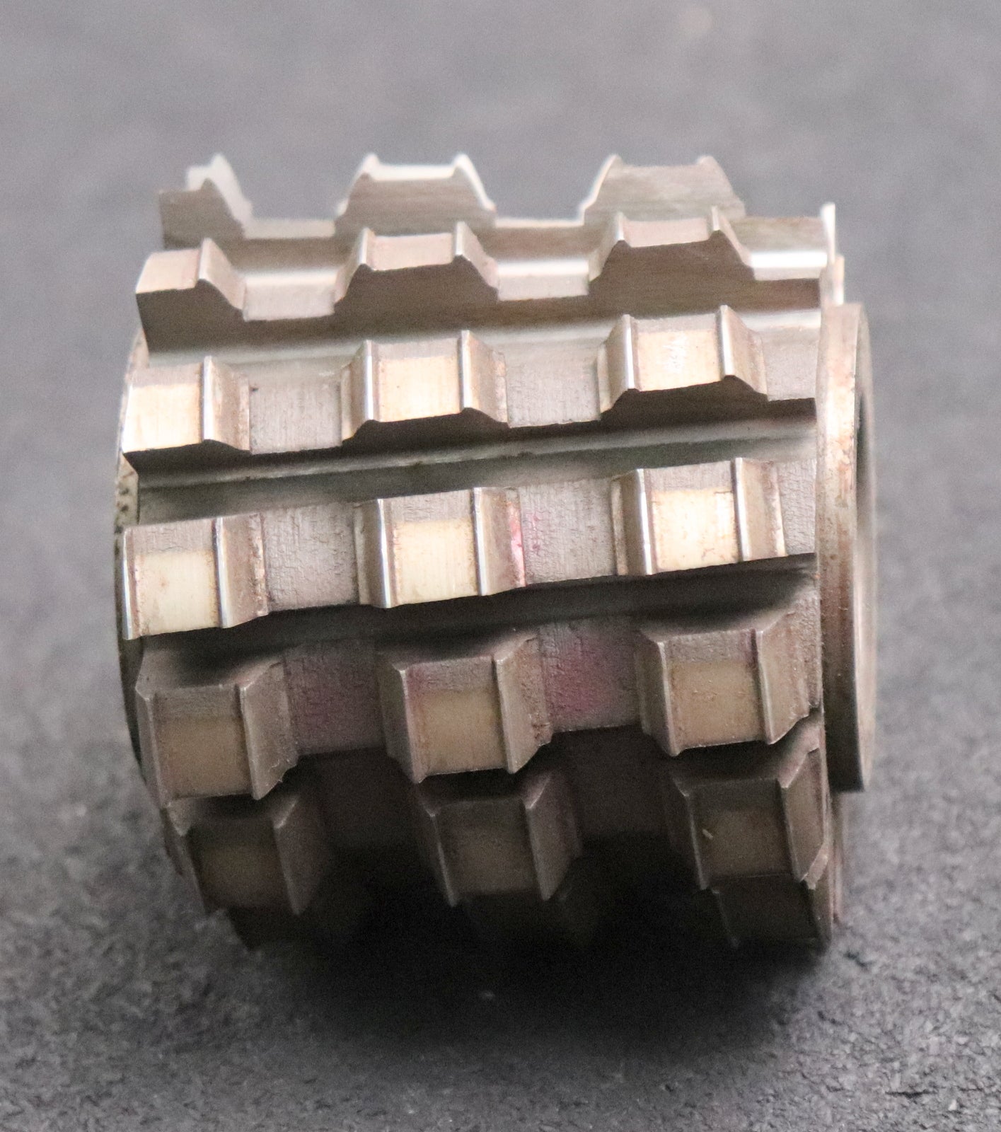 Bild des Artikels Keilwellen-Wälzfräser-6-Keile-45x38,2x18,2-mit-Höcker-Fertigfräser-Ø75x66xØ27mm