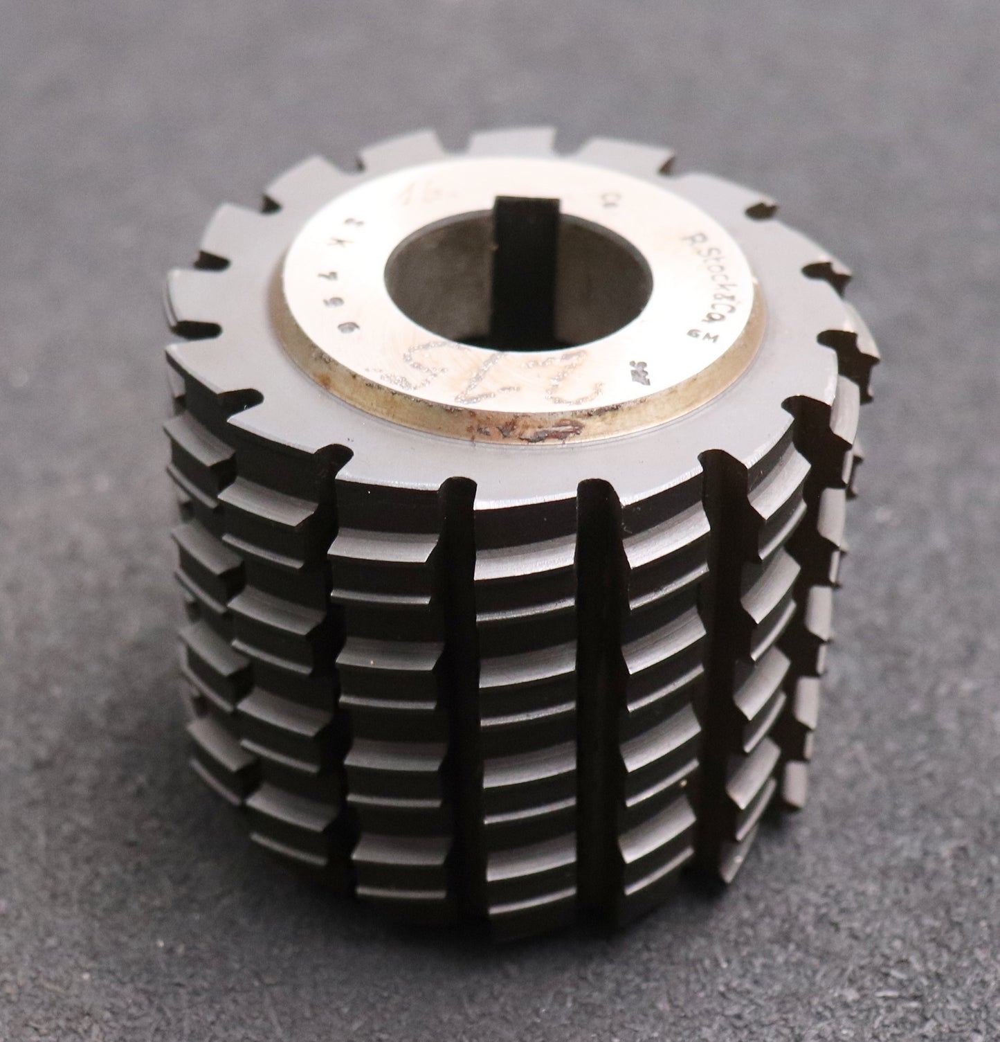 Bild des Artikels R.STOCK-Keilwellen-Wälzfräser-6-Keile-32,32x36x6,32-mit-Höcker-Fertigfräser