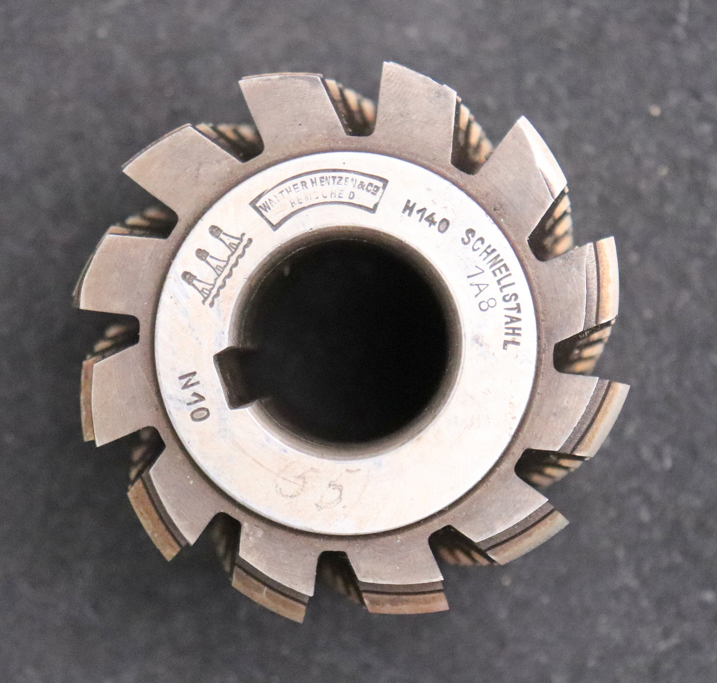 Bild des Artikels HENTZEN&CO-Keilwellen-Wälzfräser-6-Keile-28,2x33x8,2-mit-Höcker-Fertigfräser