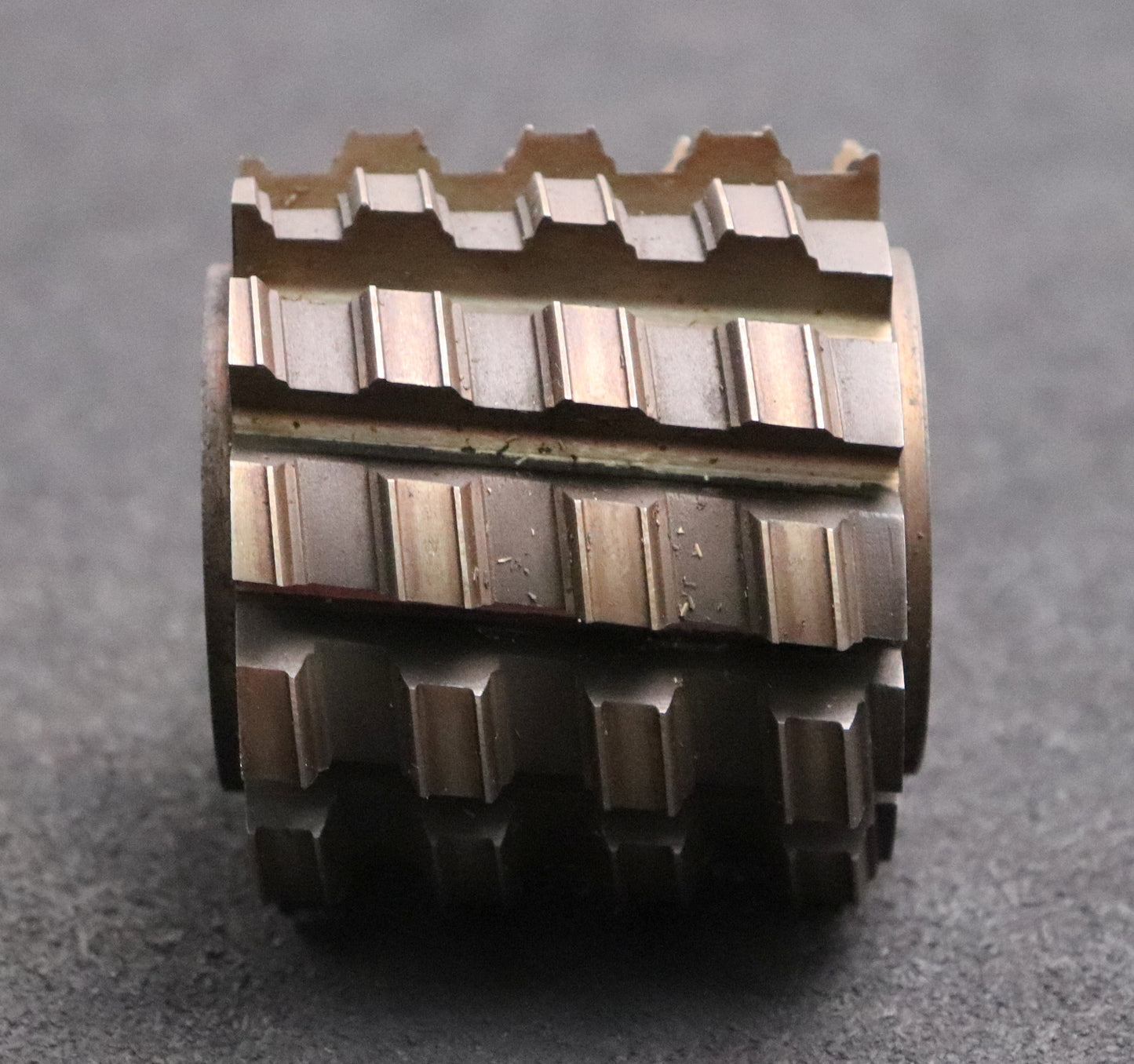 Bild des Artikels HENTZEN&CO-Keilwellen-Wälzfräser-6-Keile-28,2x33x8,2-mit-Höcker-Fertigfräser