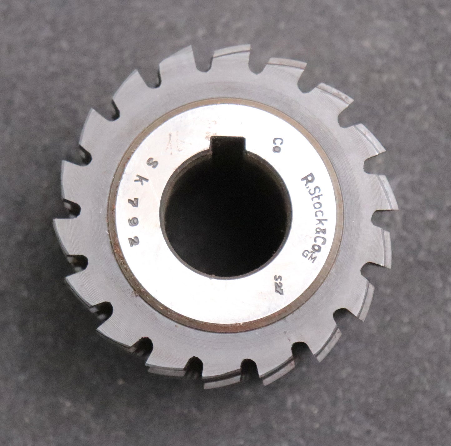 Bild des Artikels R.STOCK-Keilwellen-Wälzfräser-8-Keile-42,32x45x8,32-mit-Höcker-Fertigfräser