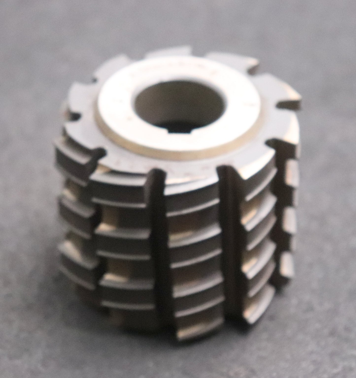 Bild des Artikels R.STOCK-Keilwellen-Wälzfräser-8-Keile-46,32x50x9,32-mit-Höcker-Fertigfräser