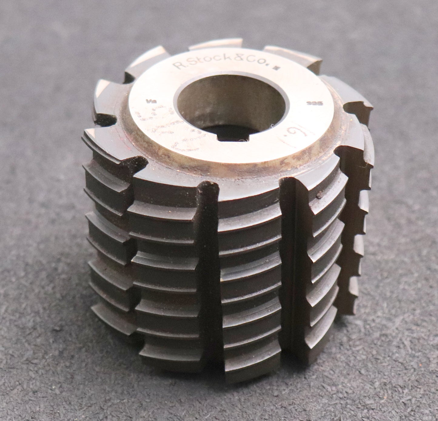 Bild des Artikels R.STOCK-Keilwellen-Wälzfräser-8-Keile-46,33x50x6,33-mit-Höcker-Fertigfräser