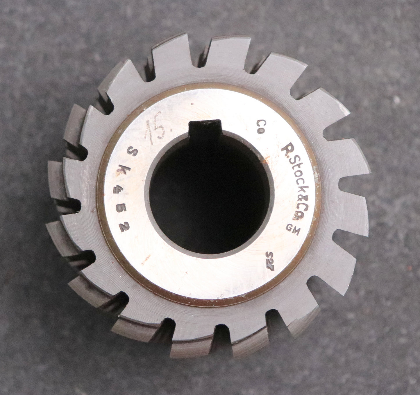 Bild des Artikels R.STOCK-Keilwellen-Wälzfräser-6-Keile-36,32x42x8,32-mit-Höcker-Fertigfräser