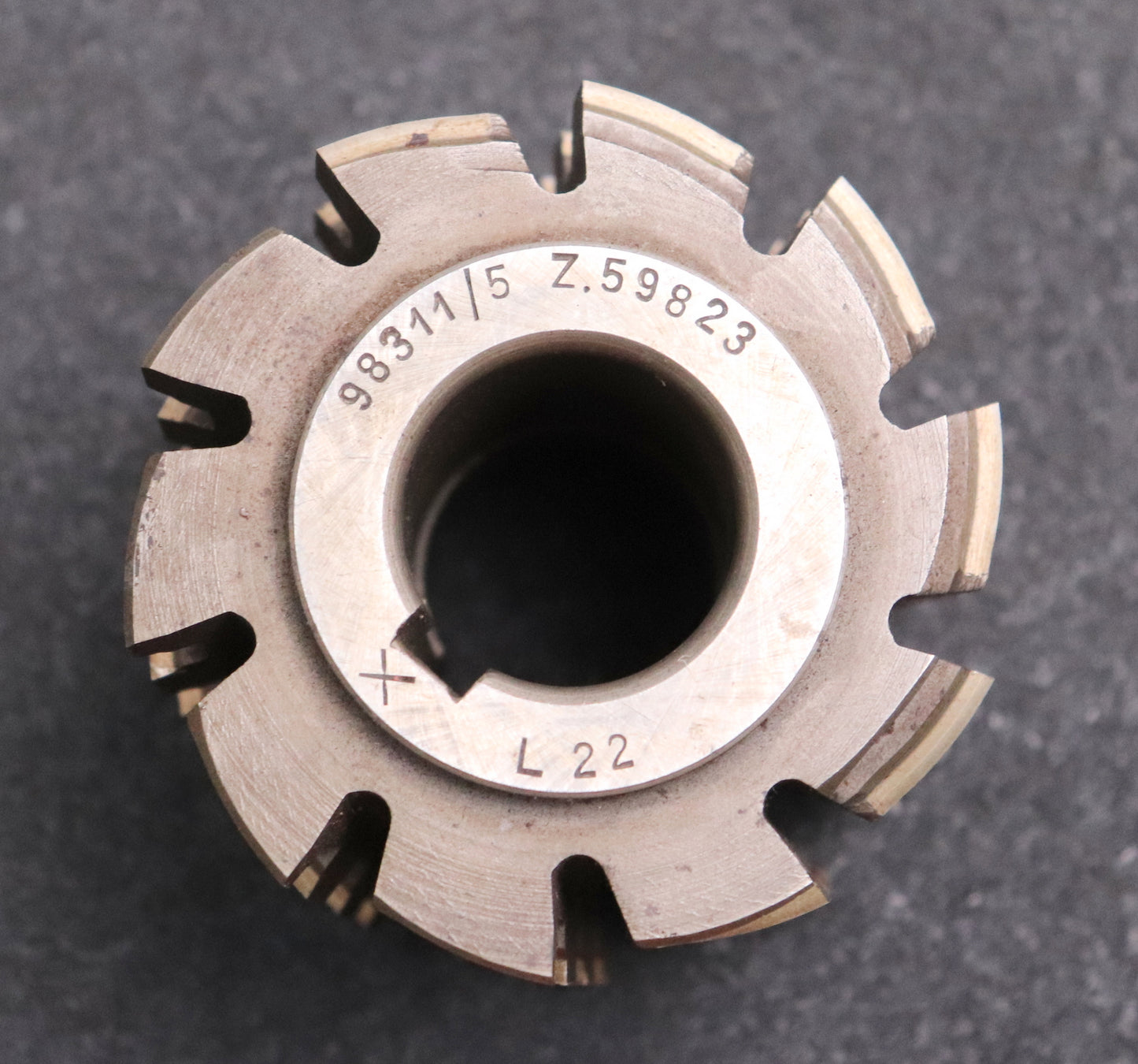 Bild des Artikels Keilwellen-Wälzfräser-8-Keile-50x44,7x9,3-mit-Höcker-Fertigfräser-Ø75x66xØ27mm