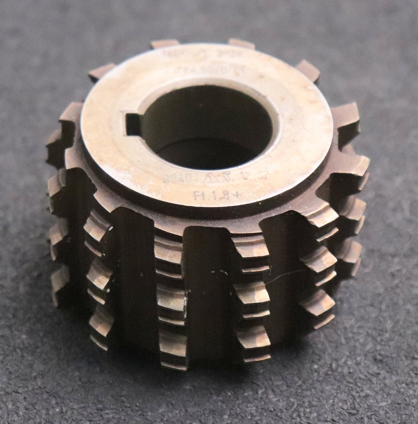 Bild des Artikels Keilwellen-Wälzfräser-6-Keile-21x24,85x6-mit-Höcker-Fertigfräser-Ø68x45xØ27mm