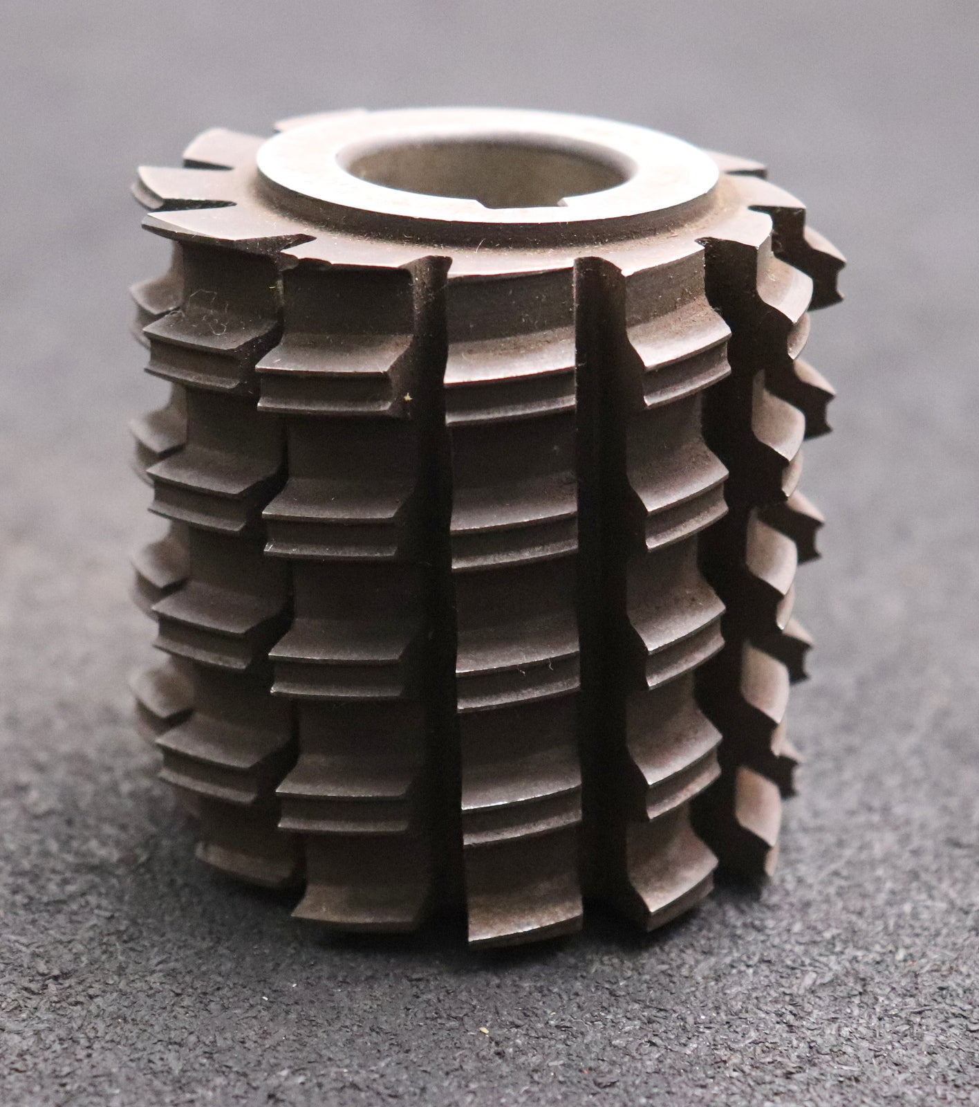 Bild des Artikels Keilwellen-Wälzfräser-10-Keile-29x45x7-mit-Höcker-Fertigfräser-Ø70x70xØ27mm