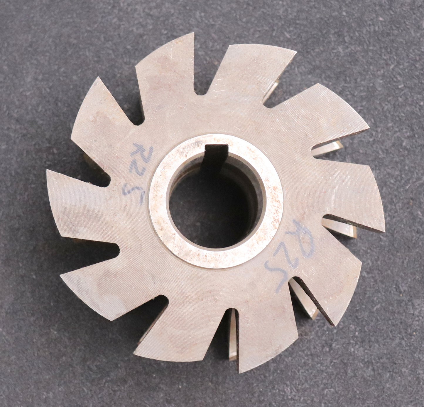 Bild des Artikels Halbrund-Formfräser-konkav-Radiusfräser-Radius-25mm-Ø146x81xØ40mm-mit-LKN