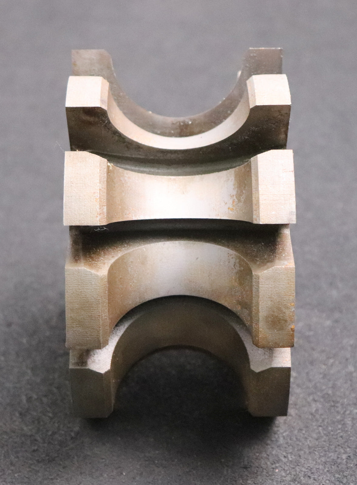 Bild des Artikels Halbrund-Formfräser-konkav-Radiusfräser-Radius-25mm-Ø146x81xØ40mm-mit-LKN