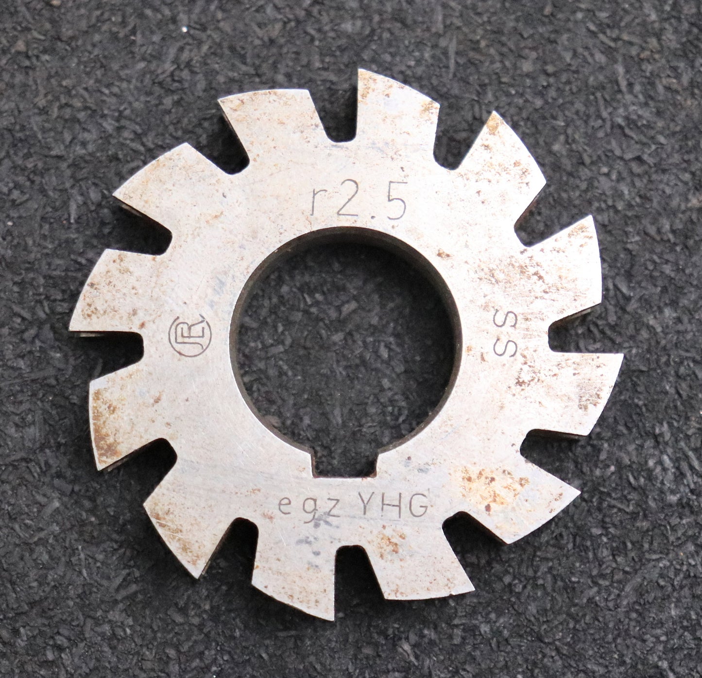 Bild des Artikels J.E.REINECKER-Halbrund-Formfräser-konkav-Radiusfräser-Radius-2,5mm-Ø55x10xØ22mm