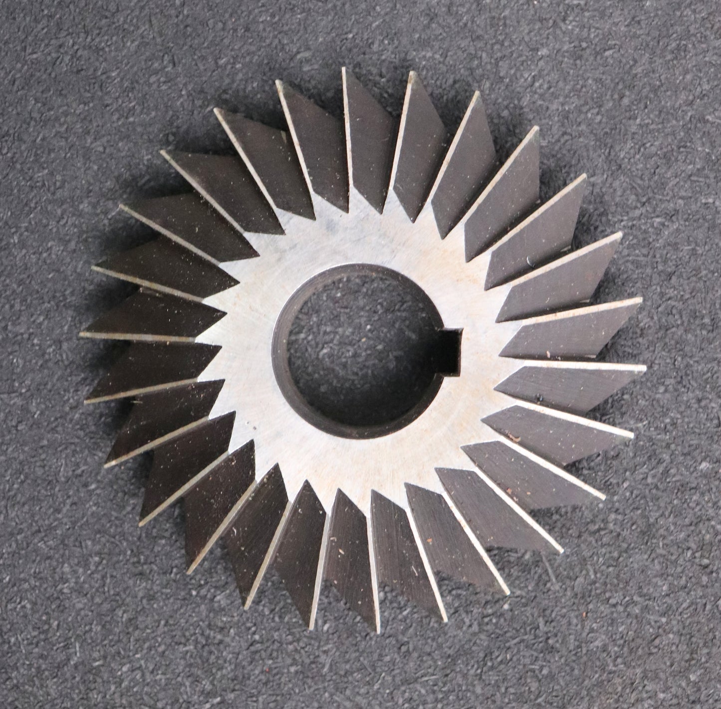Bild des Artikels Prismen-Formfräser-konvex-Prismenwinkel-45°-Ø100x18xØ27mm-LKN