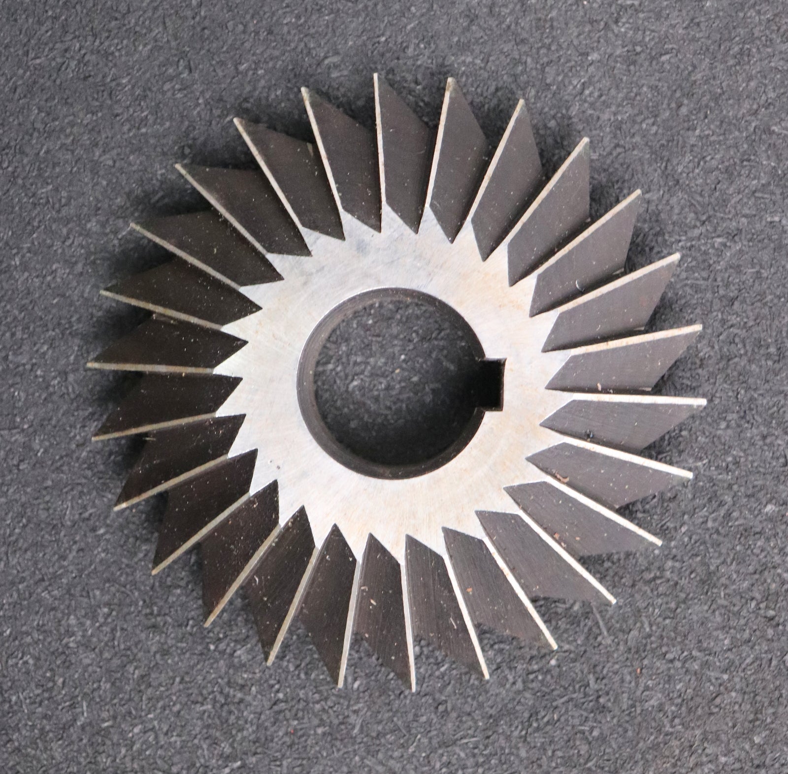 Bild des Artikels Prismen-Formfräser-konvex-Prismenwinkel-45°-Ø100x18xØ27mm-LKN