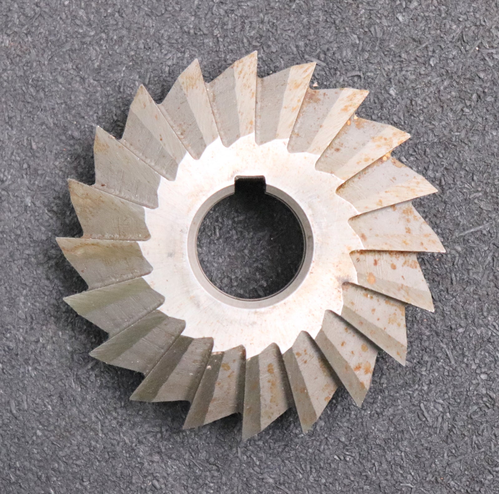 Bild des Artikels Prismen-Formfräser-konvex-Prismenwinkel-60°-Ø80x20xØ22mm-mit-LKN-20-Spannuten