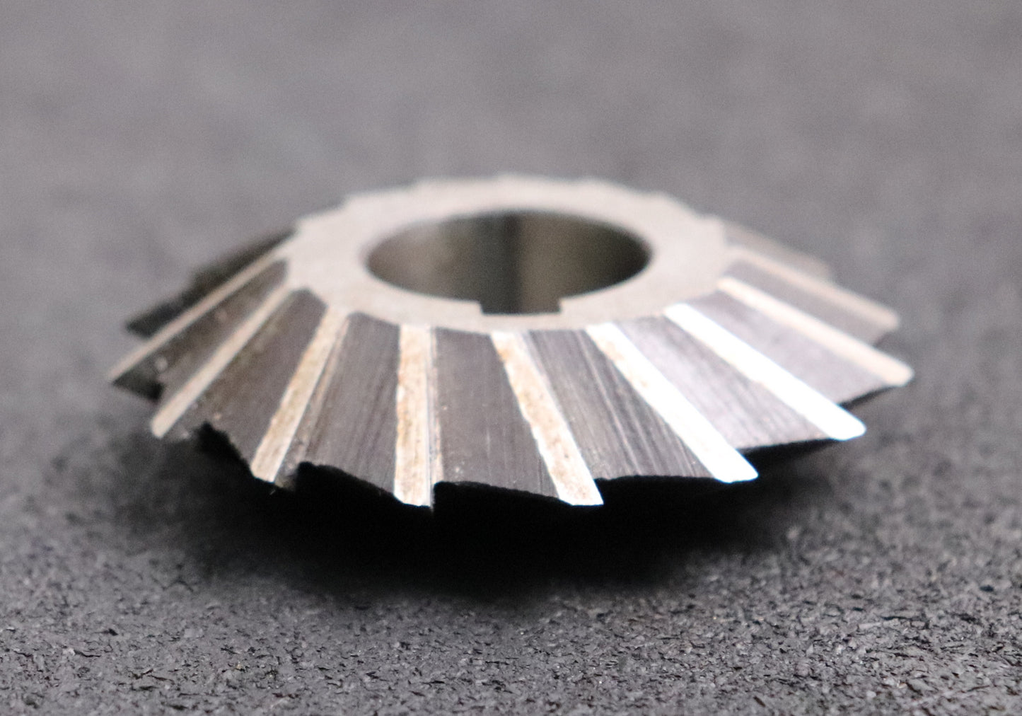 Bild des Artikels Prismen-Formfräser-konvex-Prismenwinkel-60°-Ø62x16xØ22mm-mit-LKN