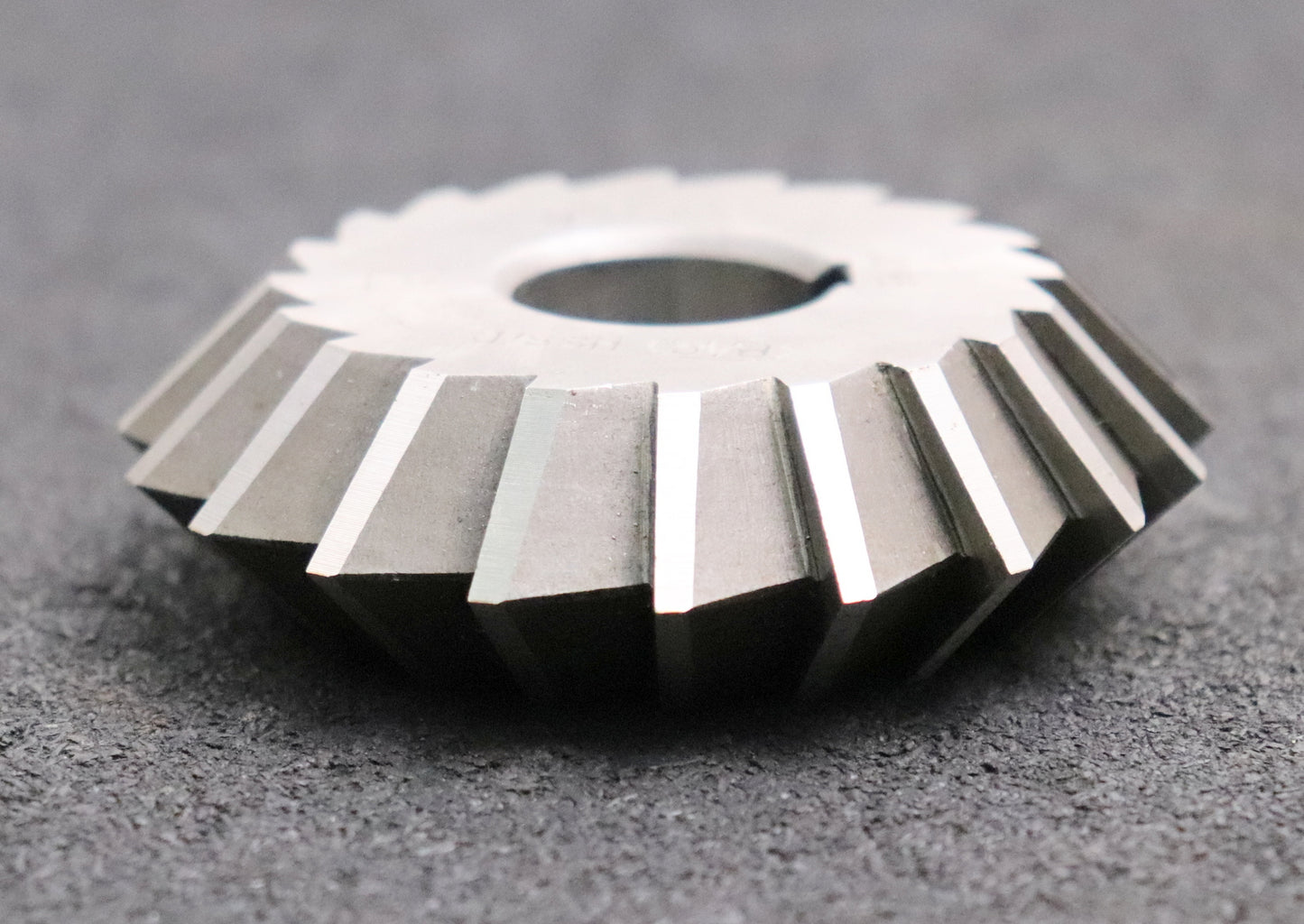 Bild des Artikels PWS-Prismen-Formfräser-konvex-Prismenwinkel-90°-Ø80x22xØ22mm-LKN