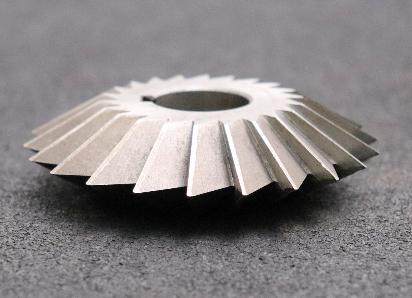 Bild des Artikels PWS-Prismen-Formfräser-konvex-Prismenwinkel-60°-Ø100x25xØ27mm--mit-LKN