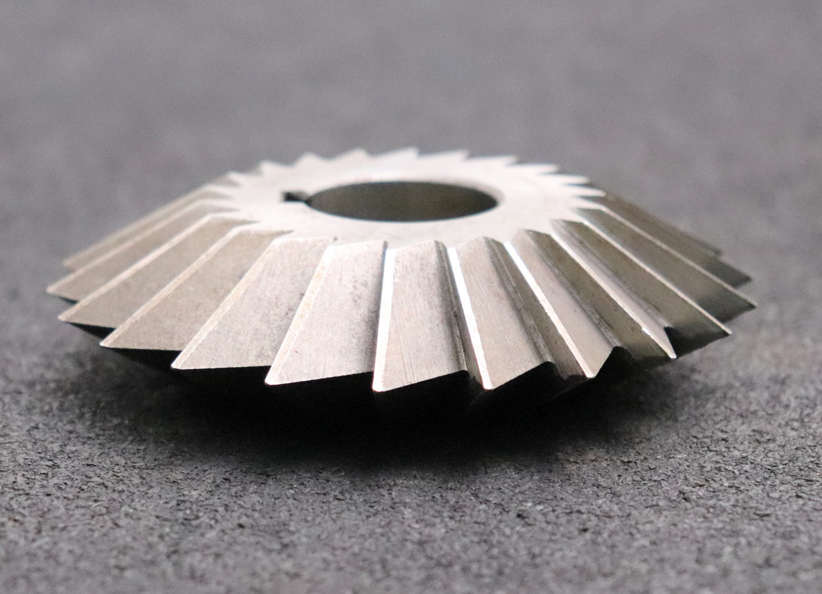 Bild des Artikels PWS-Prismen-Formfräser-konvex-Prismenwinkel-60°-Ø100x25xØ27mm--mit-LKN