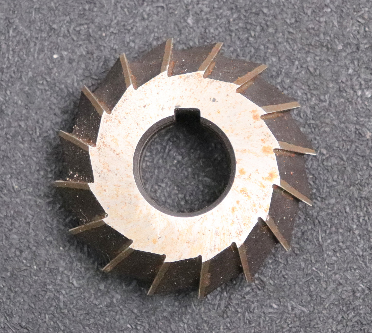 Bild des Artikels Prismen-Formfräser-konvex-Prismenwinkel-90°-Ø62x18xØ22mm-mit-LKN