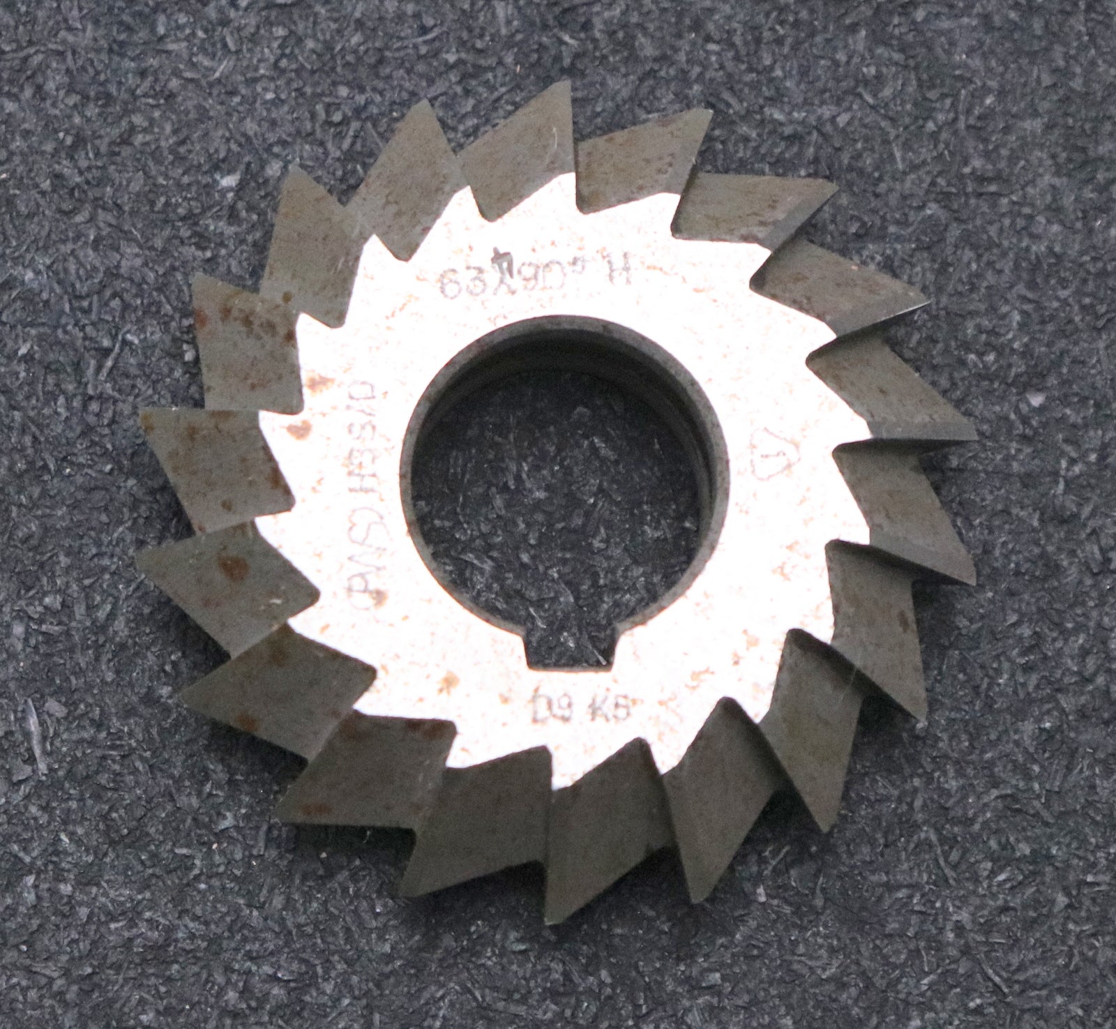 Bild des Artikels PWS-Prismen-Formfräser-konvex-Prismenwinkel-90°-Abmessungen-Ø63x18xØ22mm-mit-LKN