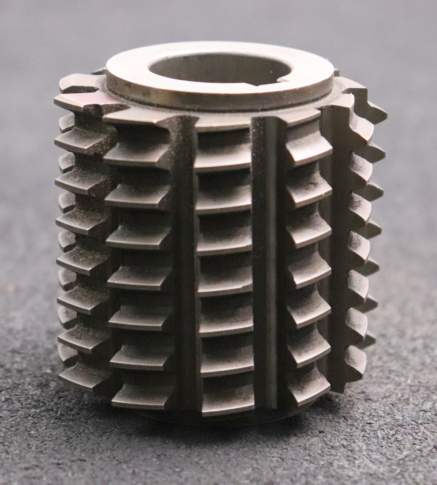 Bild des Artikels Zahnriemenrad-Wälzfräser-SAE-1"-Teilung-7,75-Abmessungen-Ø64x65xØ27mm-mit-LKN