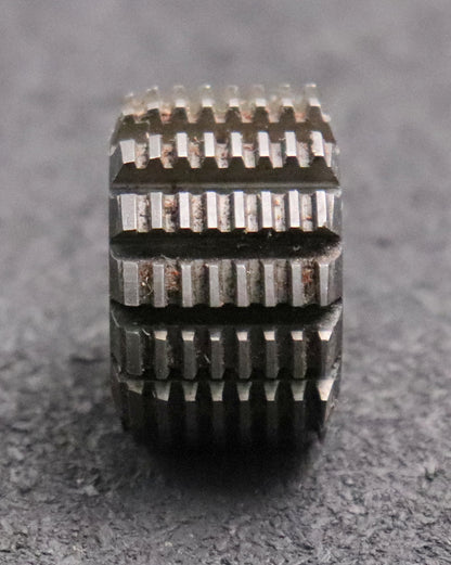 Bild des Artikels MIKRON-Vollstahl-Wälzfräser-gear-hob-m=-1,85mm-30°-EGW-Zahntiefe-2,862mm
