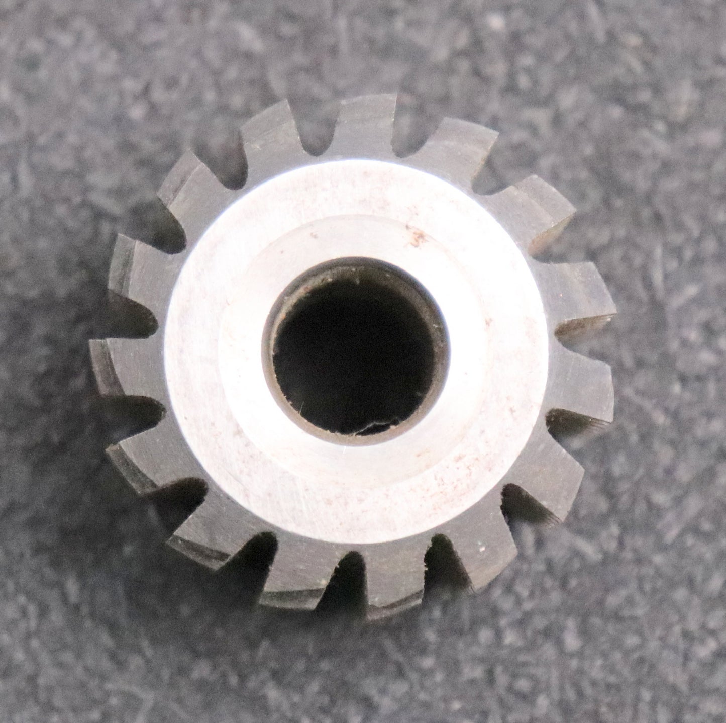 Bild des Artikels MIKRON-Vollstahl-Wälzfräser-gear-hob-m=-0,705mm-20°-EGW-Einstellwinkel-1°30'