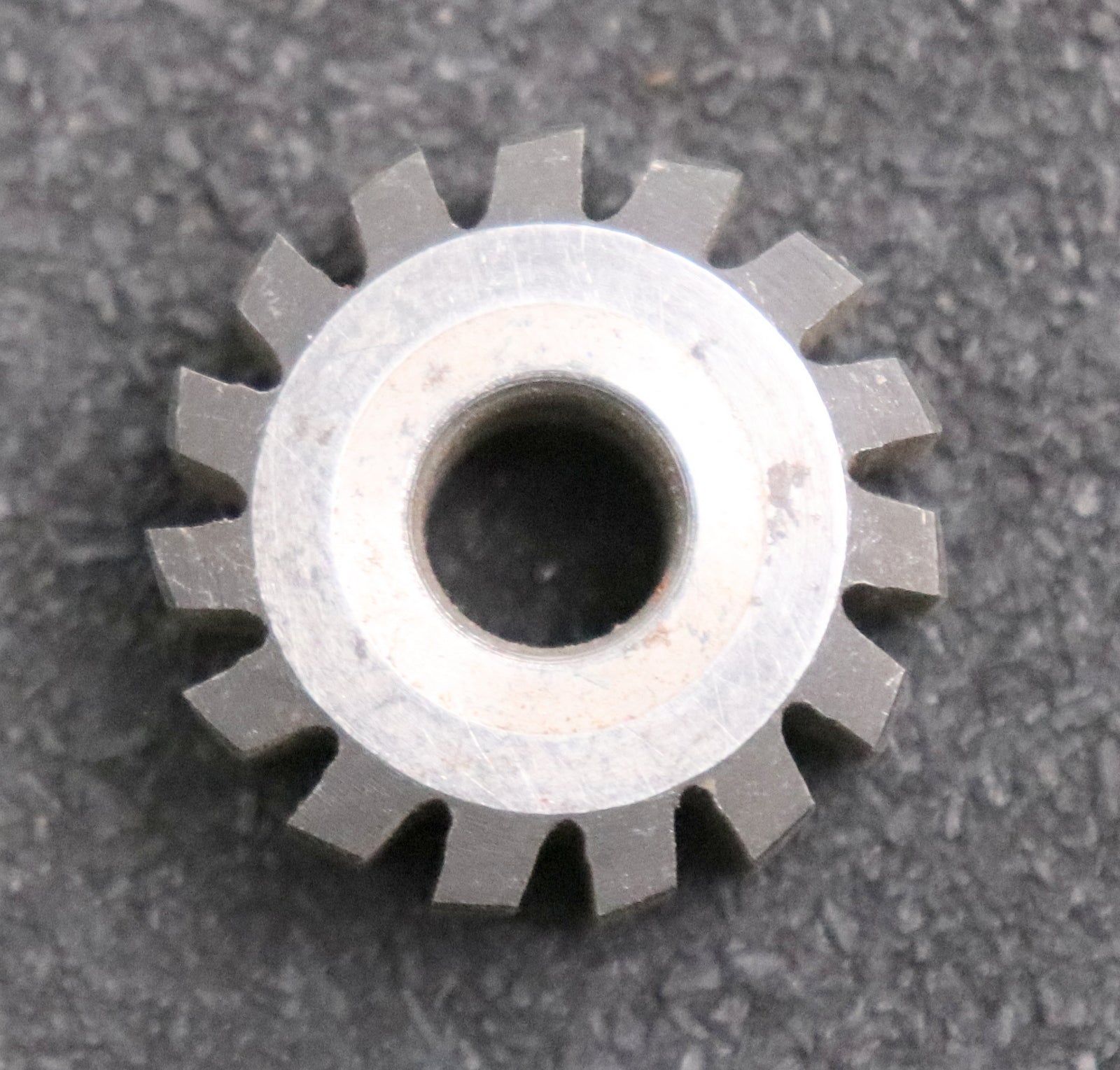 Bild des Artikels MIKRON-Vollstahl-Wälzfräser-gear-hob-20632-Abmessungen-Ø32x15xØ10mm