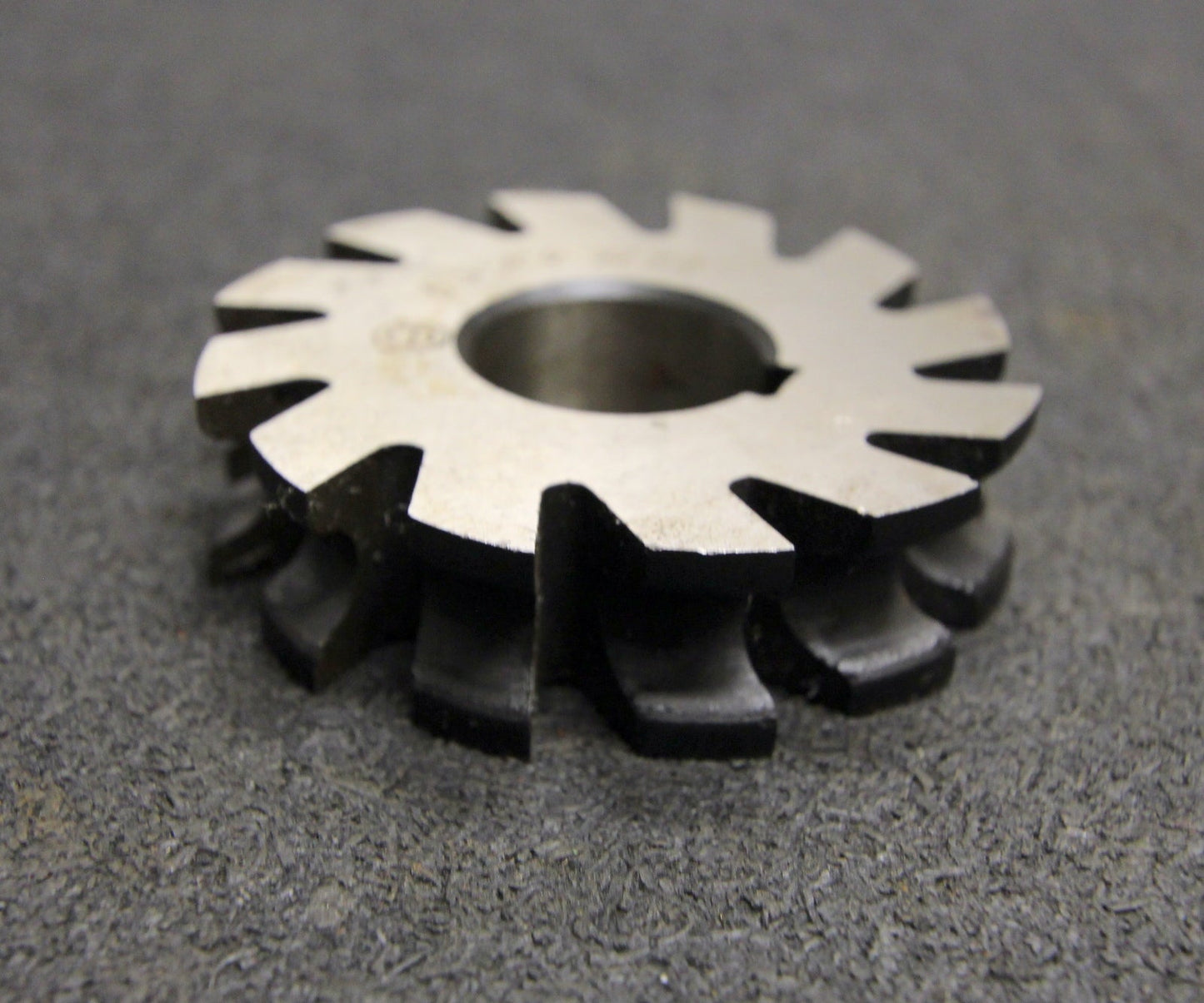 Halbrund-Formfräser konkav Radiusfräser Radius 4mm - 63x16x22mm 12 Spannuten